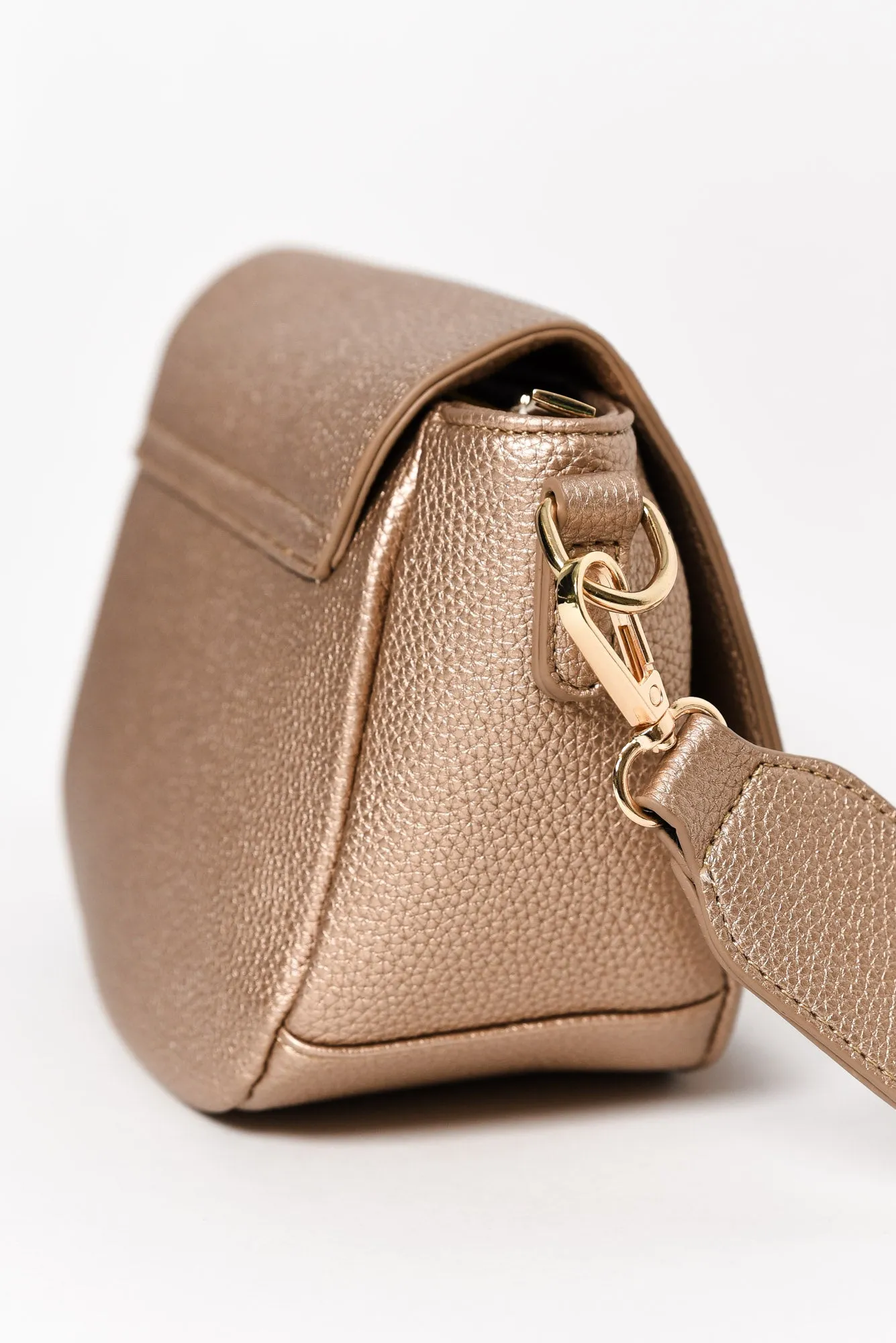 Alle Bronze Saddle Crossbody Bag