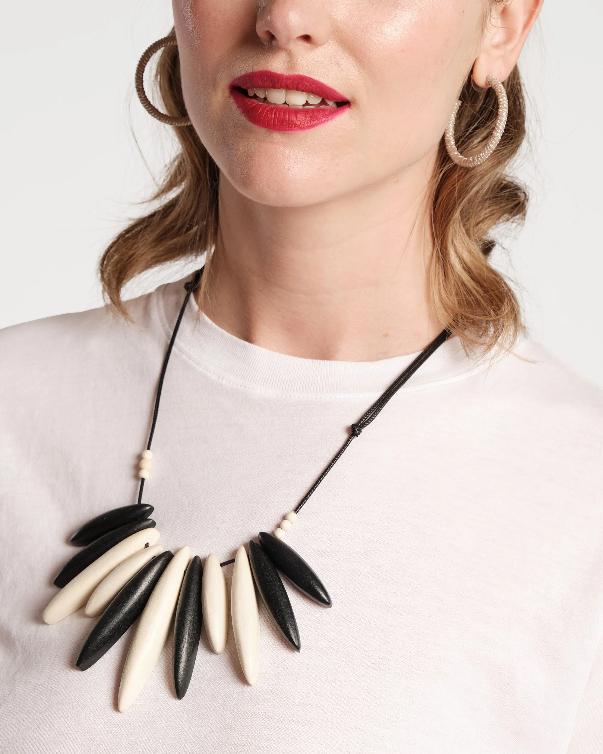 Bird of Paradise Necklace Black White