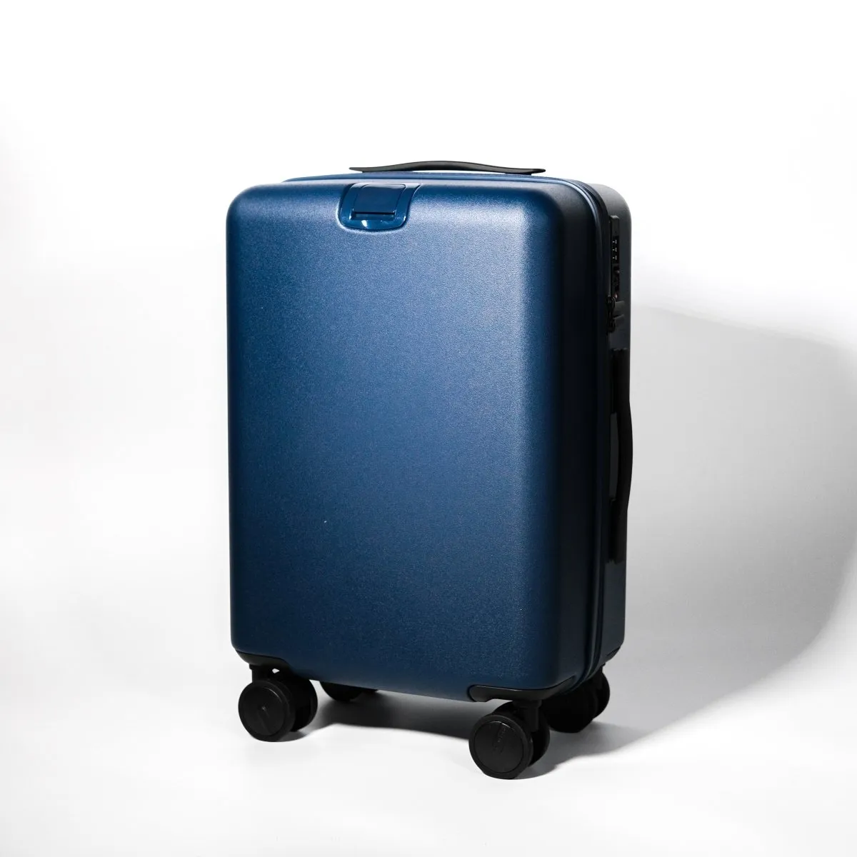 Essential Luxe Suitcase（Dark Blue）