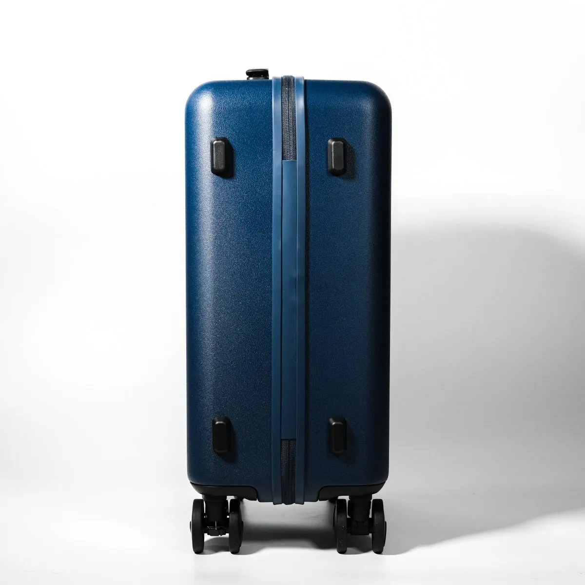 Essential Luxe Suitcase（Dark Blue）