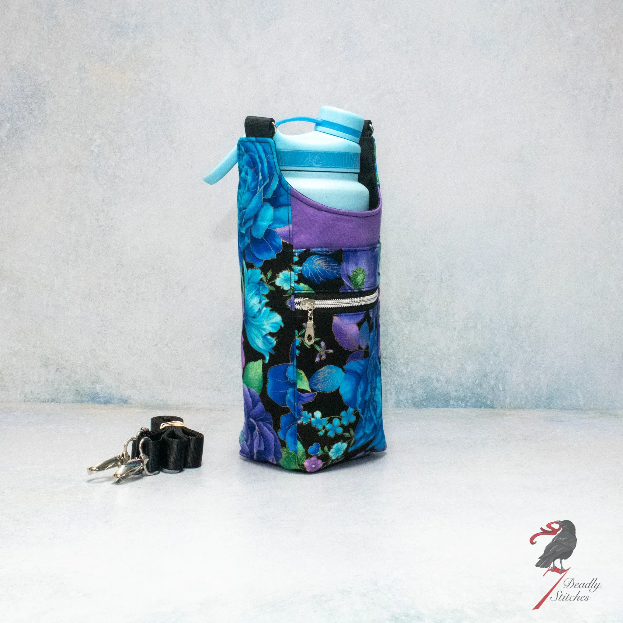 H2o2Go Bottle Bag - Blue and Purple Florals