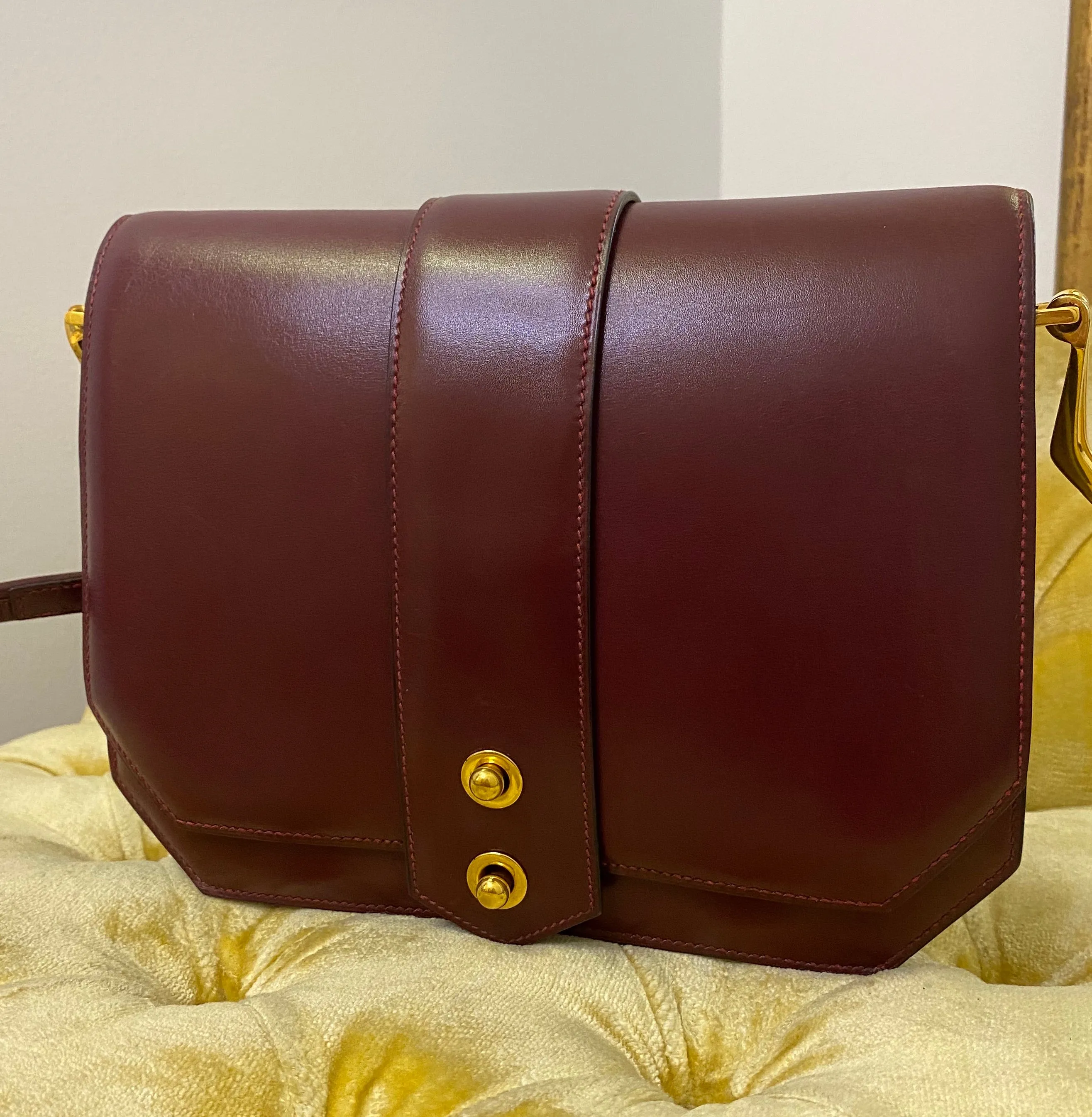 Hermès Vintage 70s Burgundy Shoulder Bag