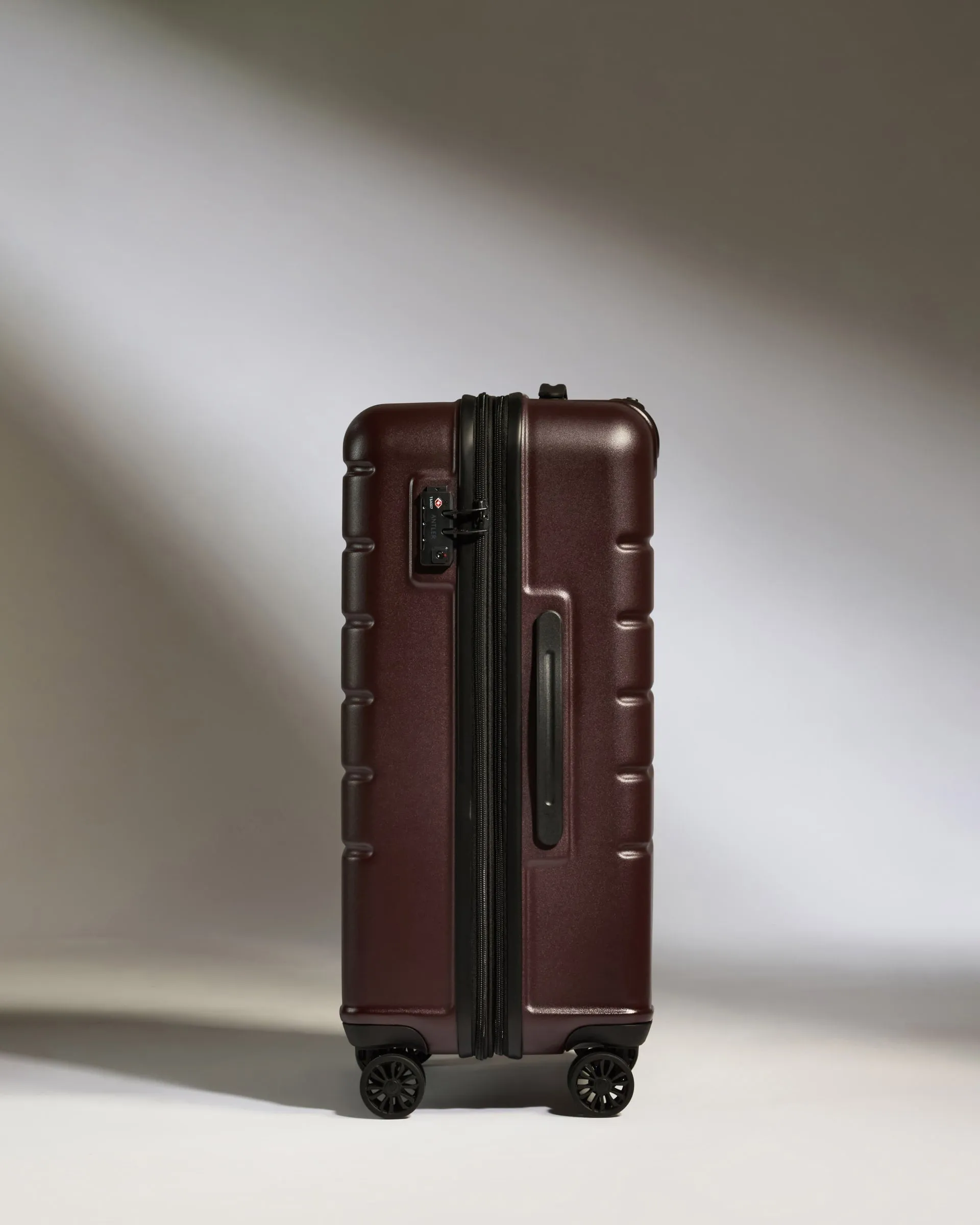 Medium Suitcase in Cedar Brown - Logo