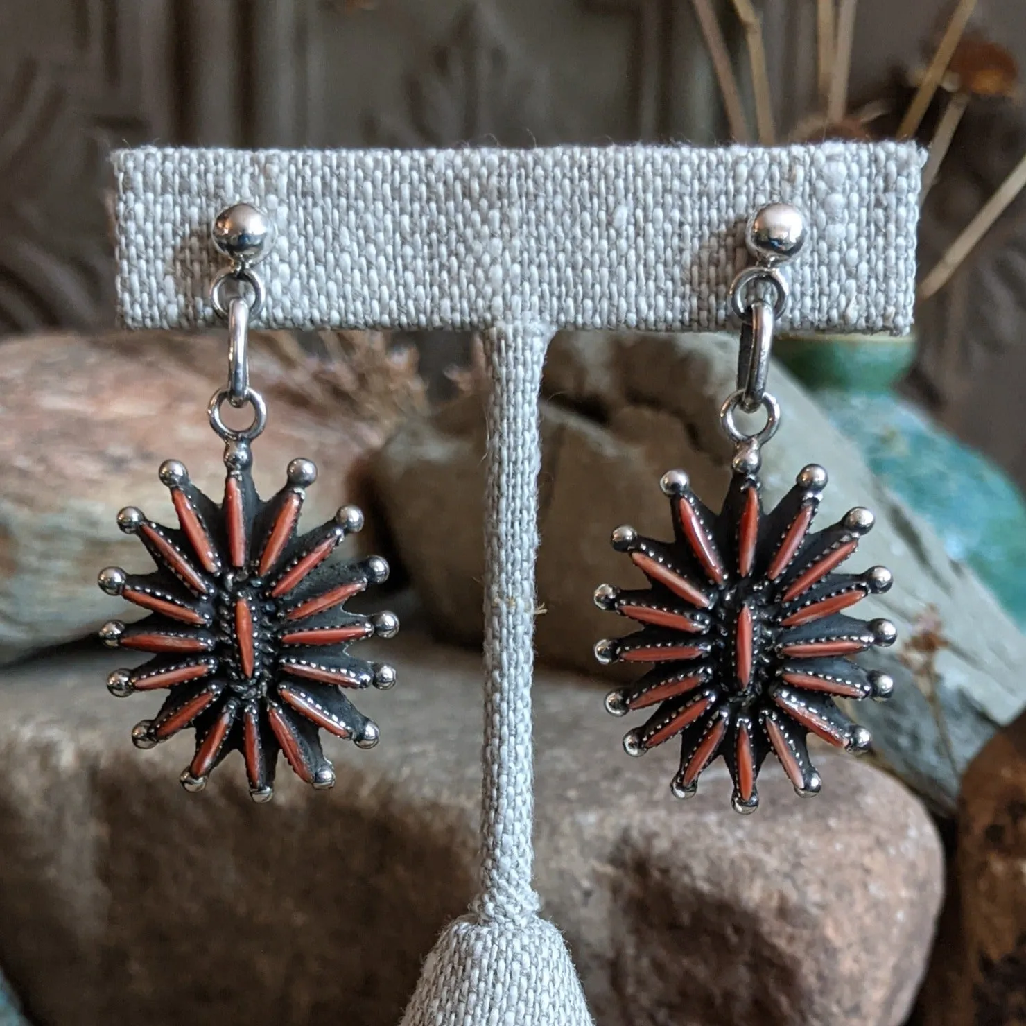 Navajo Needlepoint Red Spiny Oyster Shell Earrings SWSG-ERN-0001