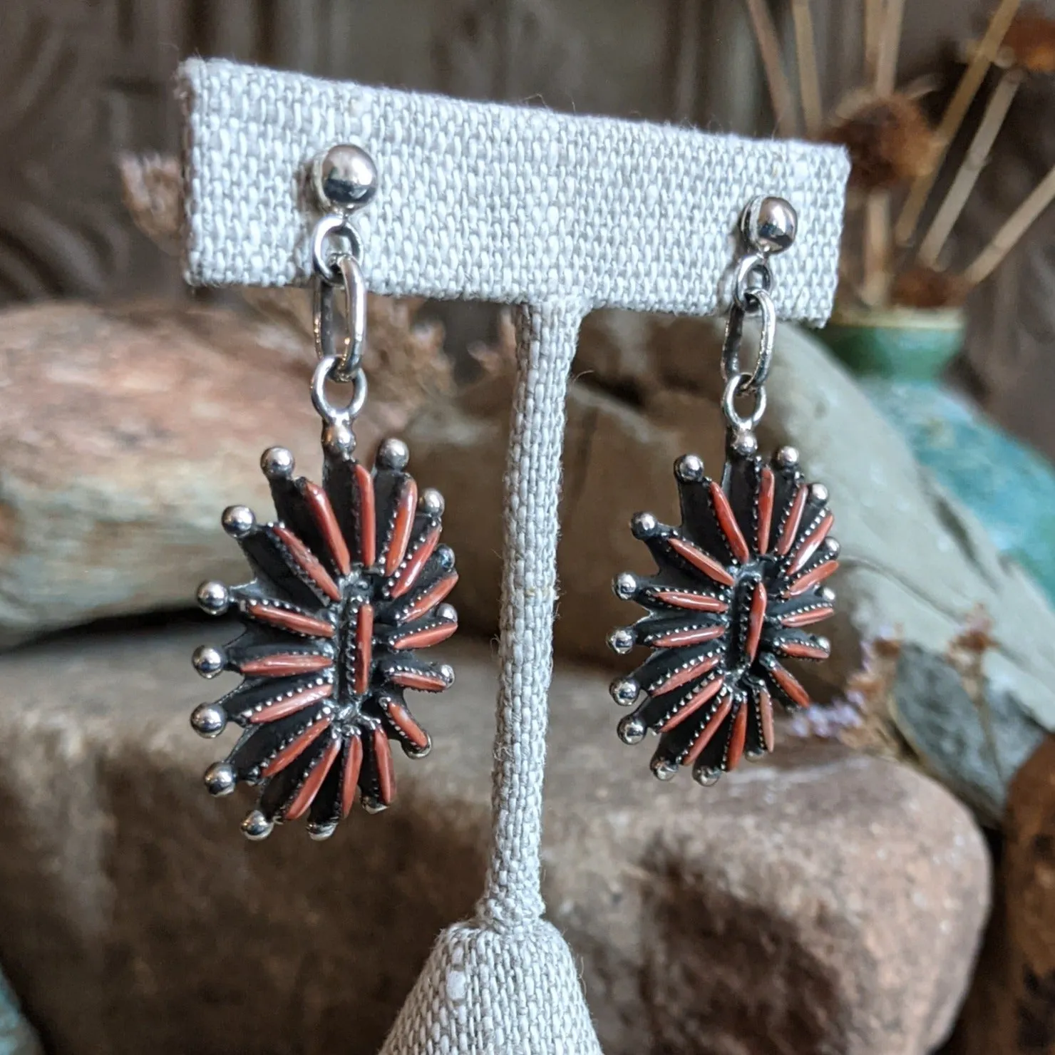 Navajo Needlepoint Red Spiny Oyster Shell Earrings SWSG-ERN-0001