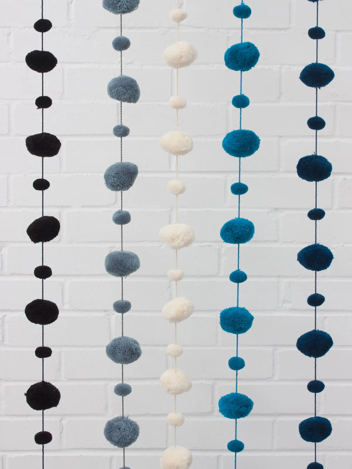 Pom Pom Garland, Teal