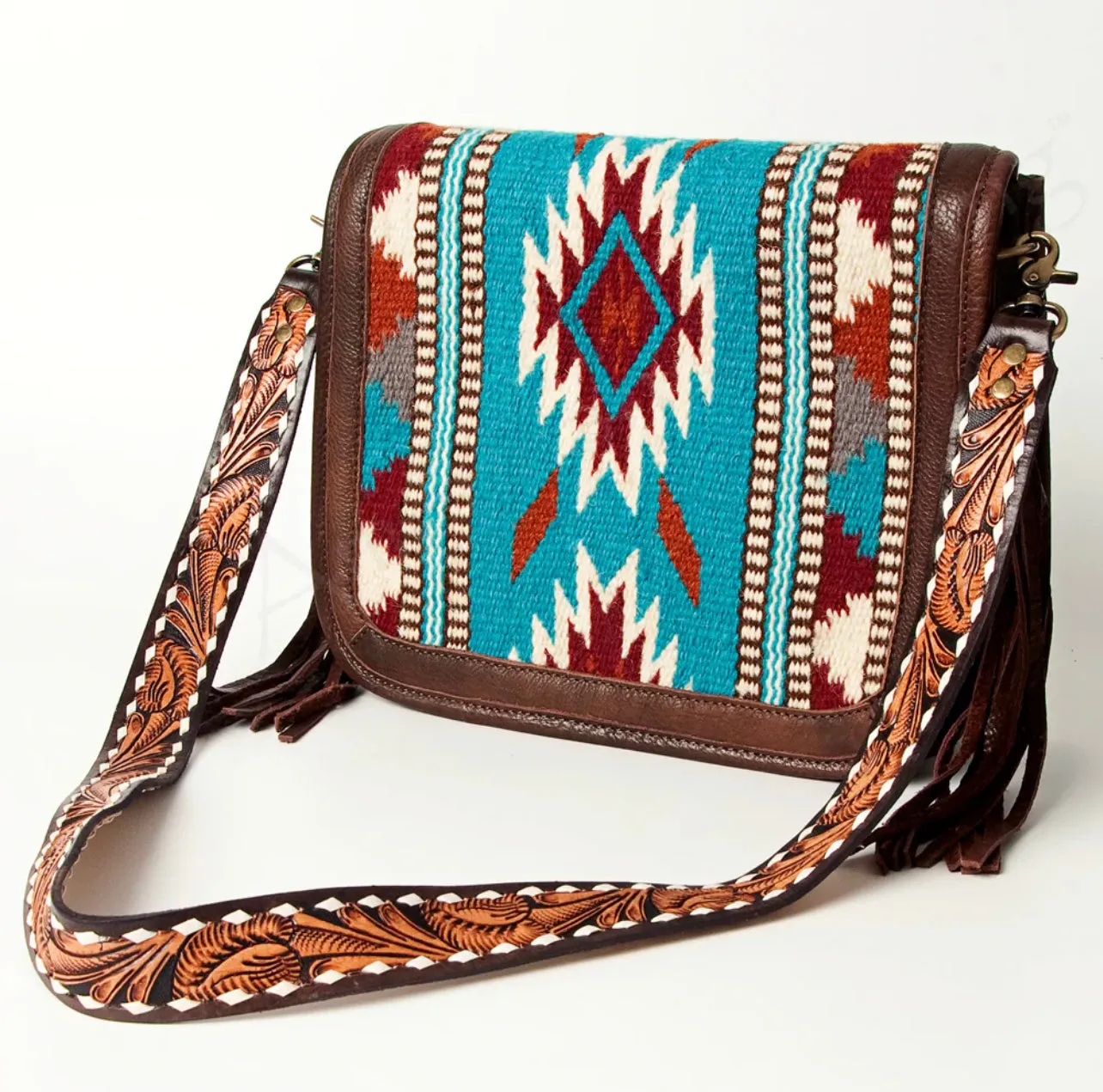 Saddle blanket bag